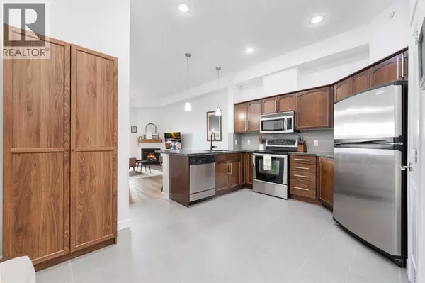 Calgary, AB T2E0N2,407, 488 7 Avenue NE