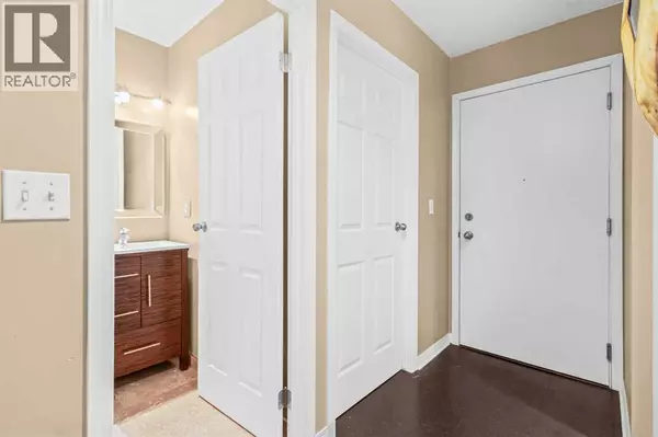 Calgary, AB T2E0B5,303, 647 1 Avenue NE
