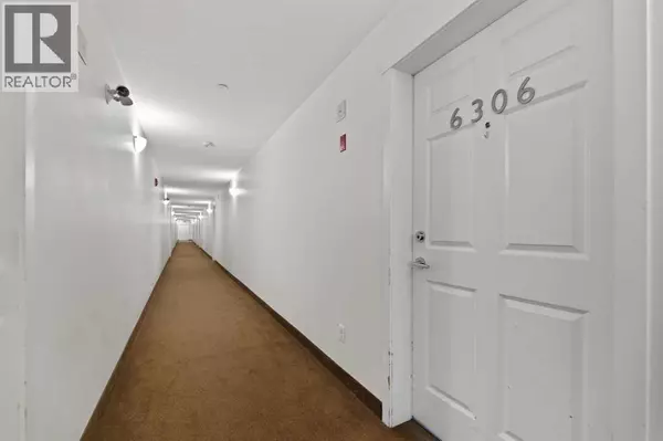 Calgary, AB T2Z4R2,6306, 755 Copperpond Boulevard SE