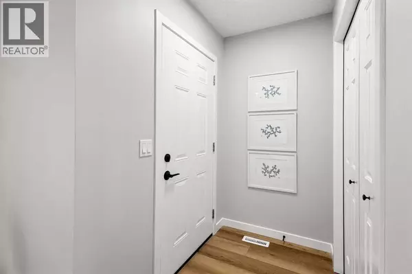 Calgary, AB T2A7T7,13 Appleside Close SE