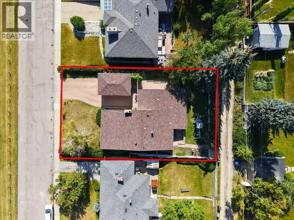 Calgary, AB T3C1H4,1721 22 Street SW