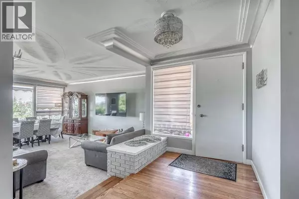 Calgary, AB T3C1H4,1721 22 Street SW