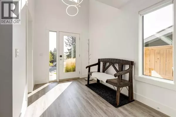 Calgary, AB T2K2A2,27 Hendon Place NW