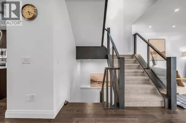 Calgary, AB T3E2J1,2640 28 Street SW
