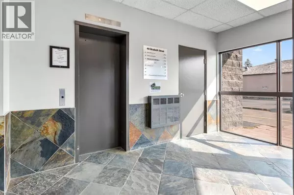 Okotoks, AB T1S1K0,207, 40 Elizabeth Street