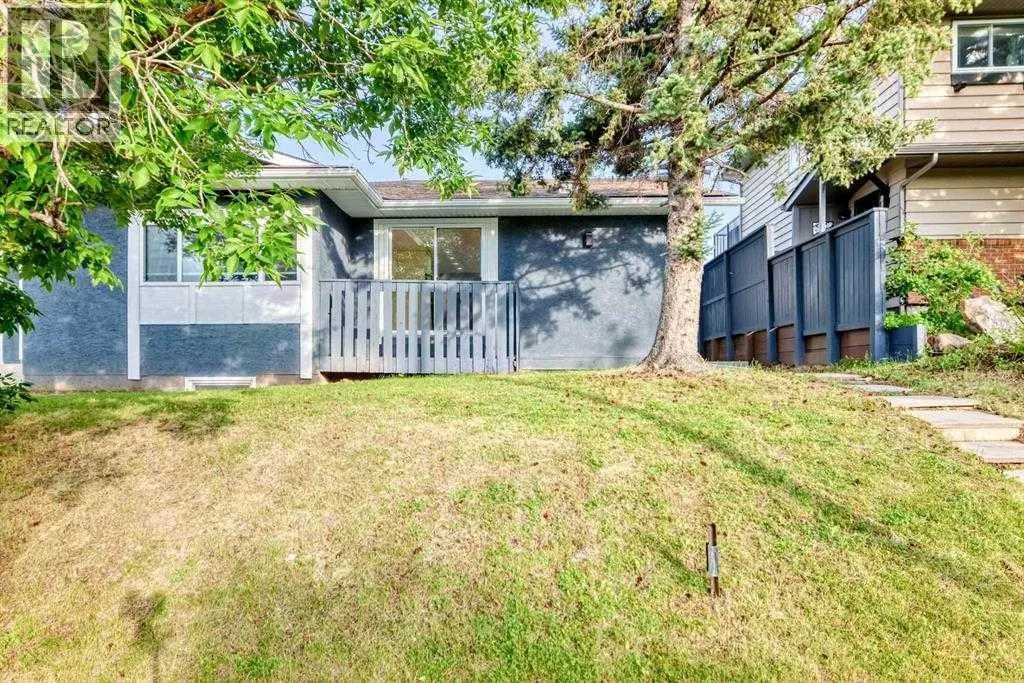 Calgary, AB T3K1B4,8426 Berkley Road NW