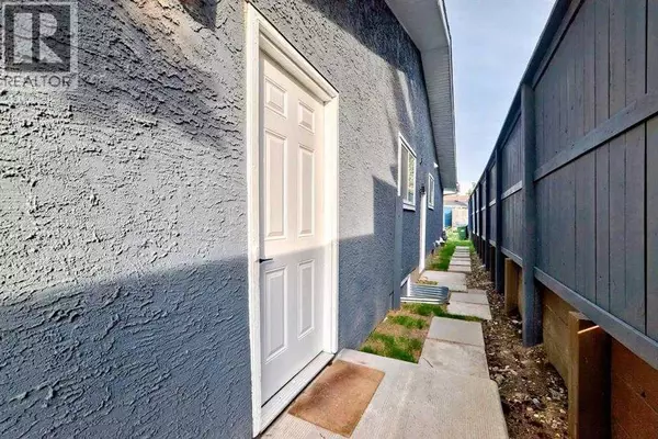 Calgary, AB T3K1B4,8426 Berkley Road NW