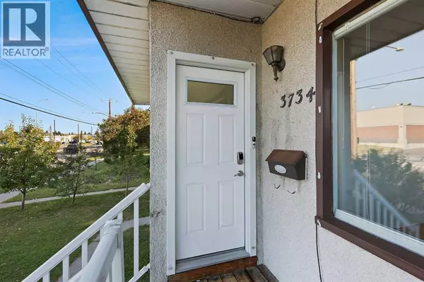 Calgary, AB T3E3C3,3734 37 Street SW