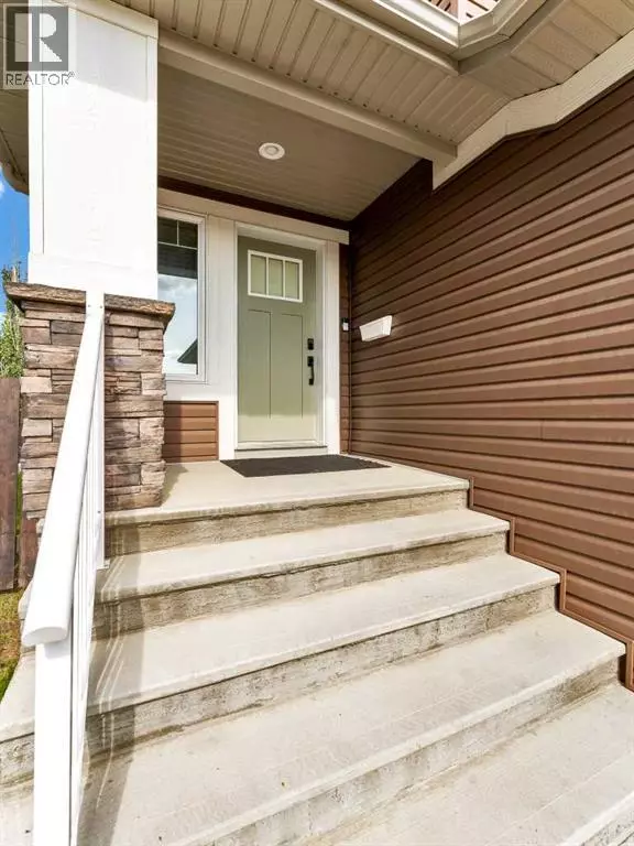 Medicine Hat, AB T1B0N1,592 Vista Drive SE