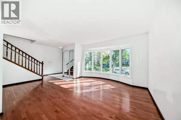 Calgary, AB T3K1H5,79 Bermuda Drive NW