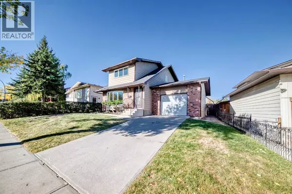Calgary, AB T3K1H5,79 Bermuda Drive NW