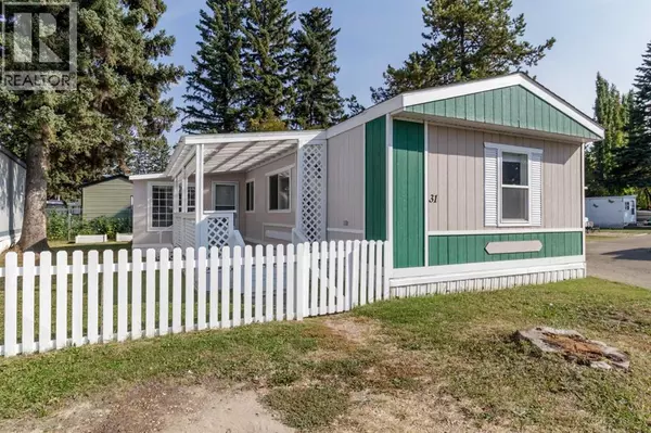 31, 4851 46 Street, Sylvan Lake, AB T4S1L8
