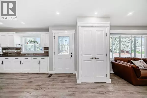 Calgary, AB T2J3E6,146 Lake Sylvan Close SE