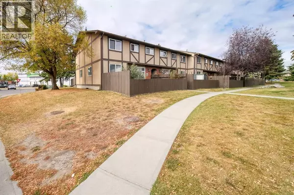 Calgary, AB T2A5P7,7, 175 Manora Place NE