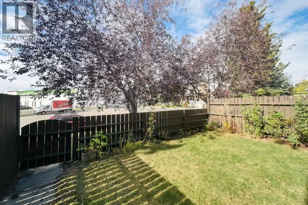 Calgary, AB T2A5P7,7, 175 Manora Place NE