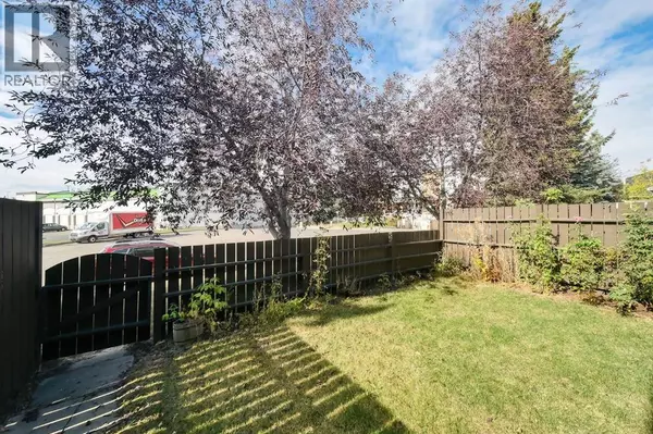 7, 175 Manora Place NE, Calgary, AB T2A5P7
