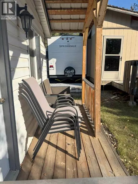 Sundre, AB T0M1X0,82, 200 4 Avenue SW