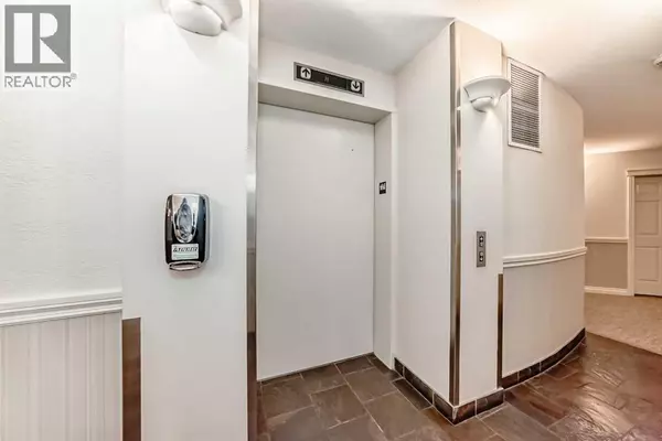 Calgary, AB t3c2z1,214, 2 Hemlock Crescent SW