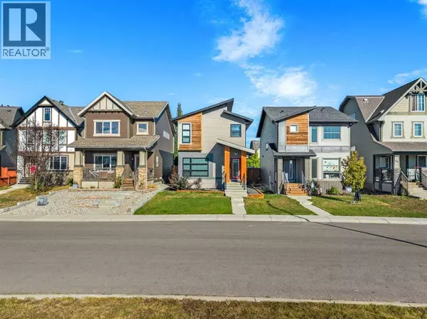 24 Copperpond Park SE, Calgary, AB T2Z1Z4