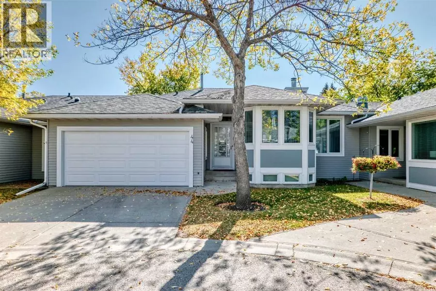 44 Hawkside Park NW, Calgary, AB T3G2W4