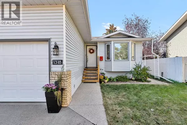 Crossfield, AB T0M0S0,1318 Whitfield Avenue