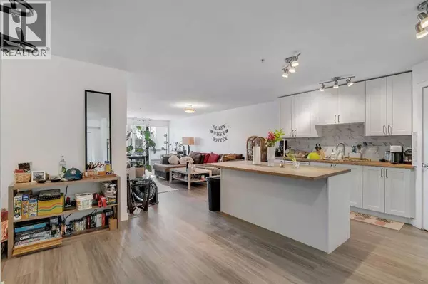 Calgary, AB T2T1C8,302, 1724 26 Avenue SW