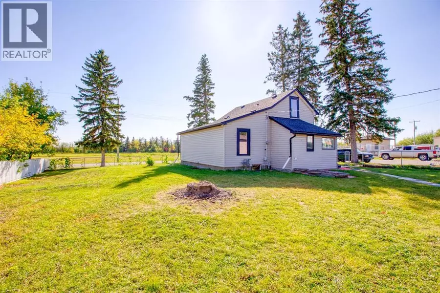 106 Allison Street, Acme, AB T0M0A0