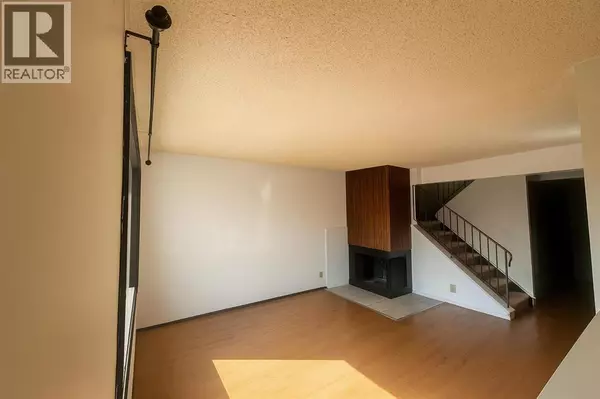 Calgary, AB T2K5L4,3, 11 Blackthorn Bay NE