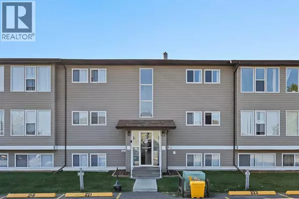 224, 101 Big Hill Way SE, Airdrie, AB T4A1Z7