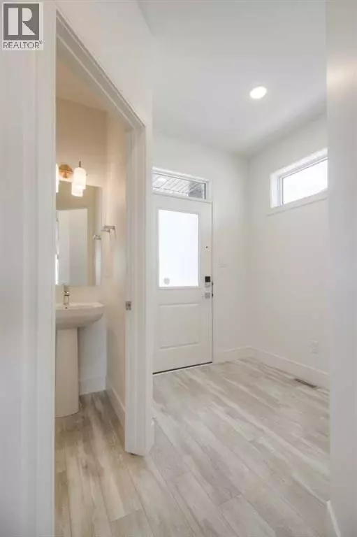 Lethbridge, AB T1K8L3,4317 28 Avenue S