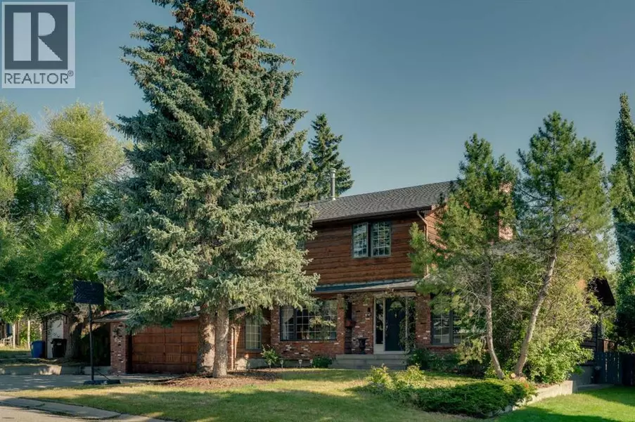63 Edgehill Crescent NW, Calgary, AB T3A2X5