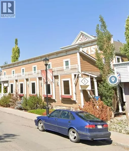 Upper Front, 508 FIRST Street W, Cochrane, AB T4C1B1