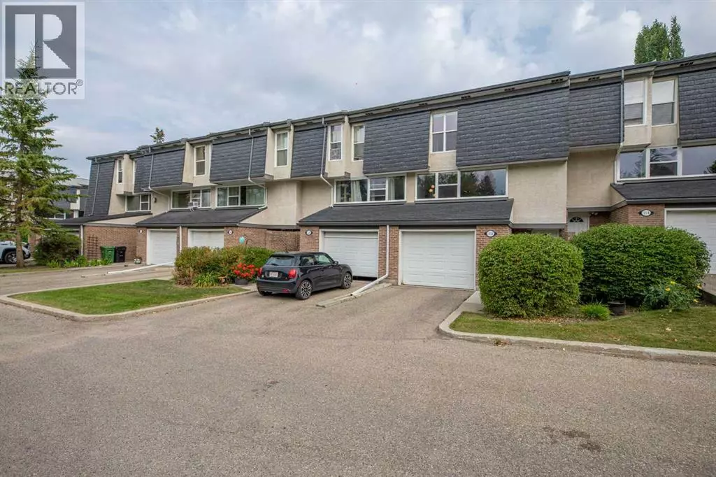 Calgary, AB T2W1B6,352 Brae Glen Road SW