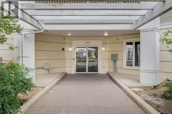 Calgary, AB T3J0G1,2212, 1140 Taradale Drive NE