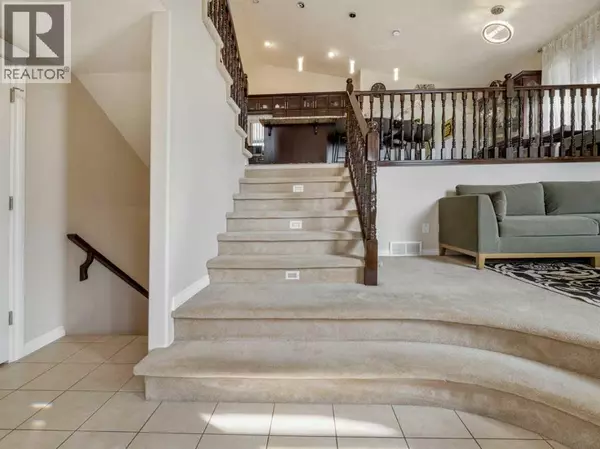 Lethbridge, AB T1K8C1,605 Couleecreek Place S