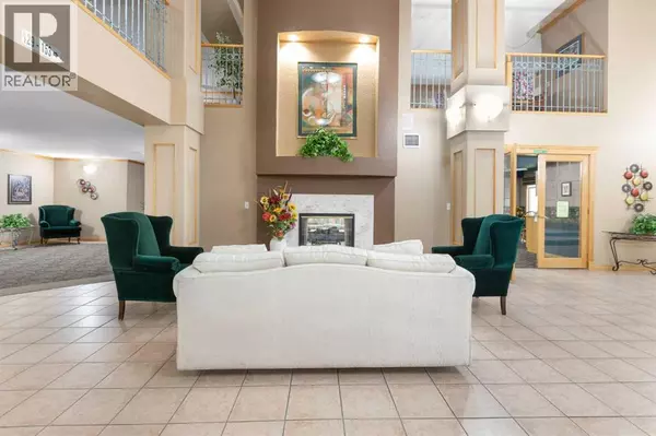 Calgary, AB T3H3R6,326, 6868 Sierra Morena Boulevard SW