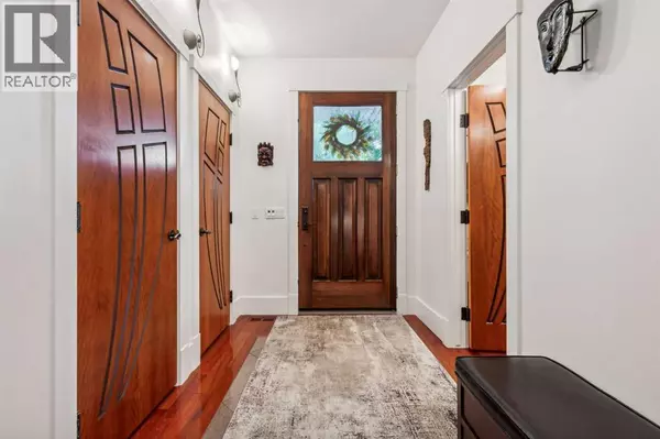 Calgary, AB T2E9C9,2605 4 Street NE