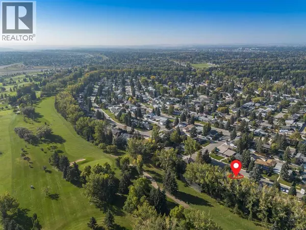 Calgary, AB T2J1Y7,10520 Mapleridge Crescent SE