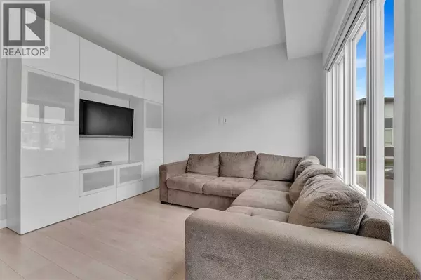 Calgary, AB T3N1J5,7 Corner Meadows Common NE