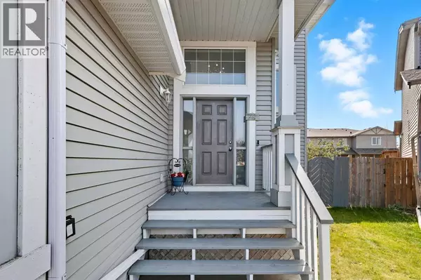 Airdrie, AB T3B3B9,129 Luxstone Green SW