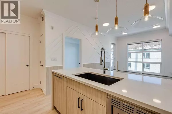 Calgary, AB T3E0E6,214, 370 Dieppe Drive SW