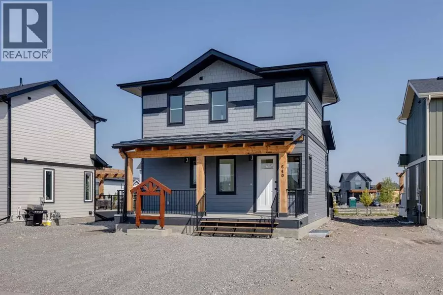 640 Cottageclub Bend, Rural Rocky View County, AB T4C1B1
