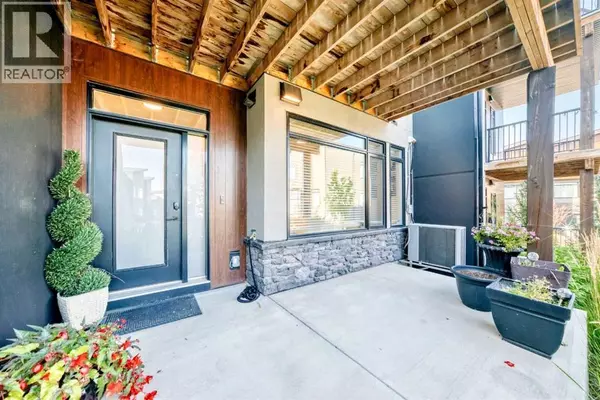 Calgary, AB T3G0G8,17 Royal Elm Green NW