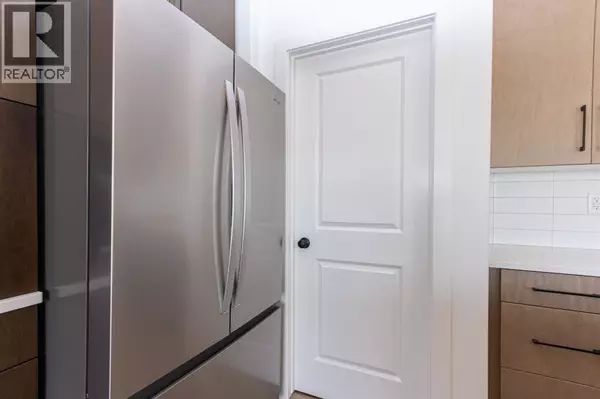 Lacombe, AB T4L0L1,49 Trinity Street