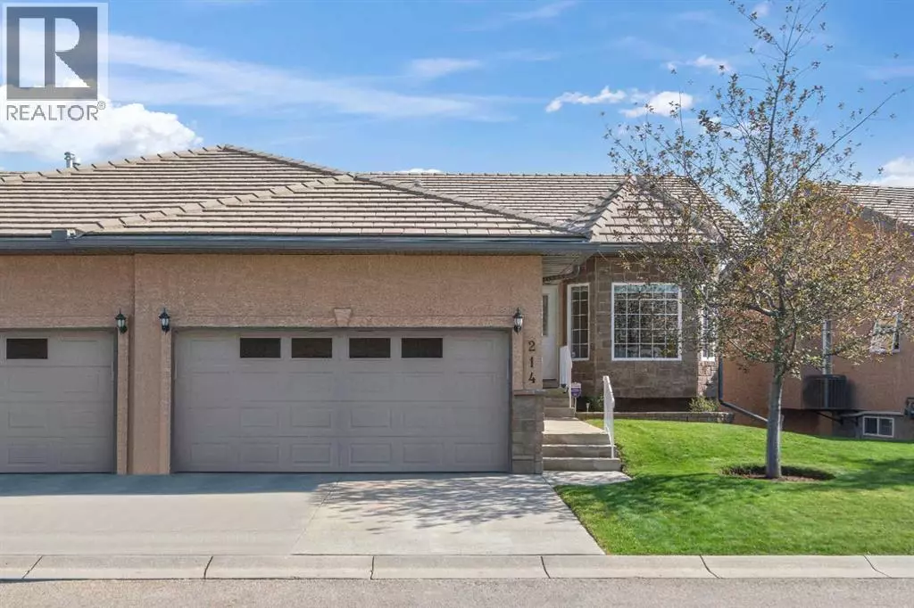 Calgary, AB T2Y4C6,214 Shannon Estates Terrace SW