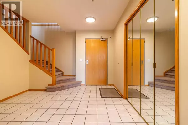 Lethbridge, AB T1J4R2,428, 75 1 Avenue S