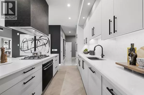 Calgary, AB T3H6H6,206, 835 78 Street SW