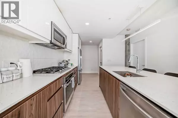 Calgary, AB T2N1T7,202, 327 9A Street NW