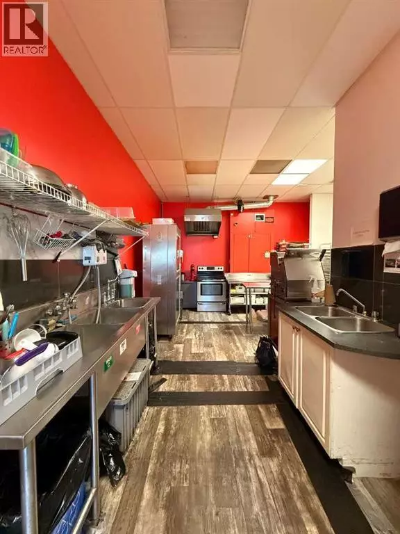 Calgary, AB T1Y5T8,123 Bakery Lane NE