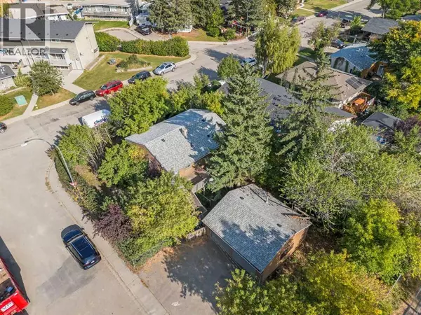 Calgary, AB T3B1V8,8039 36 Avenue NW